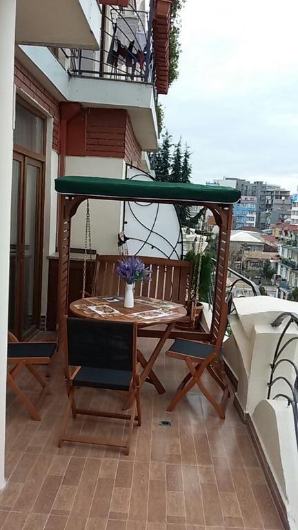 Apartment With Summer Terrace Batumi Zimmer foto