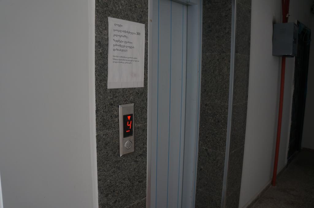 Apartment With Summer Terrace Batumi Zimmer foto