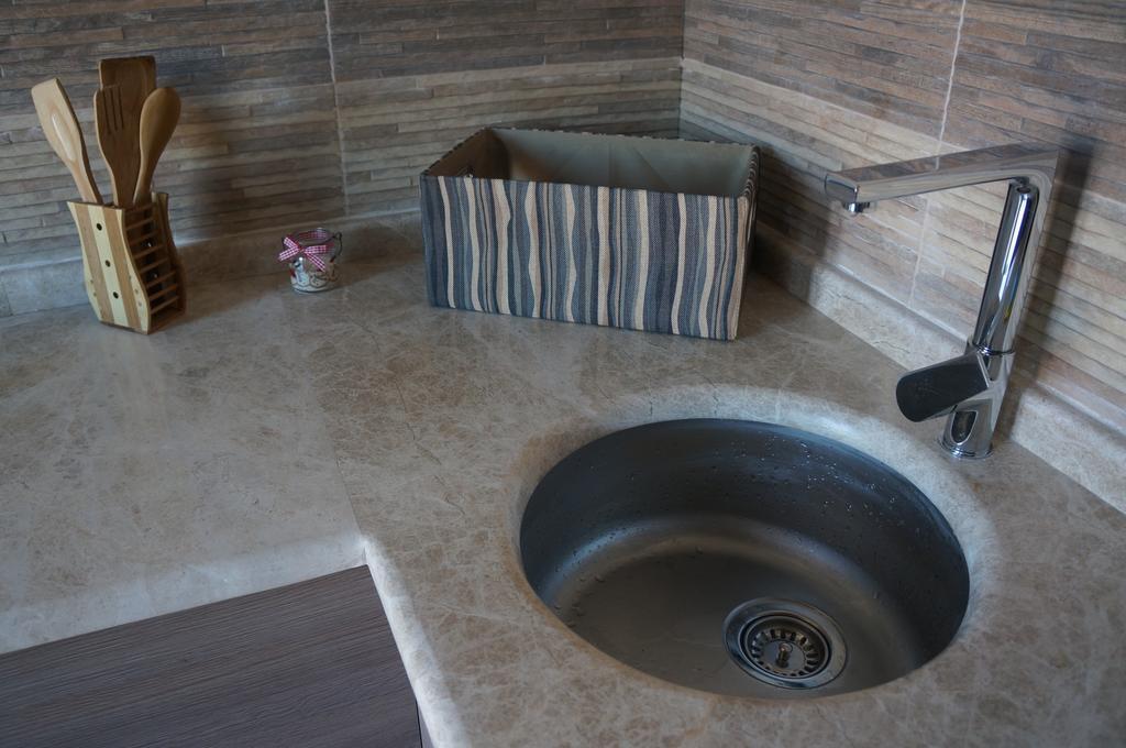 Apartment With Summer Terrace Batumi Zimmer foto