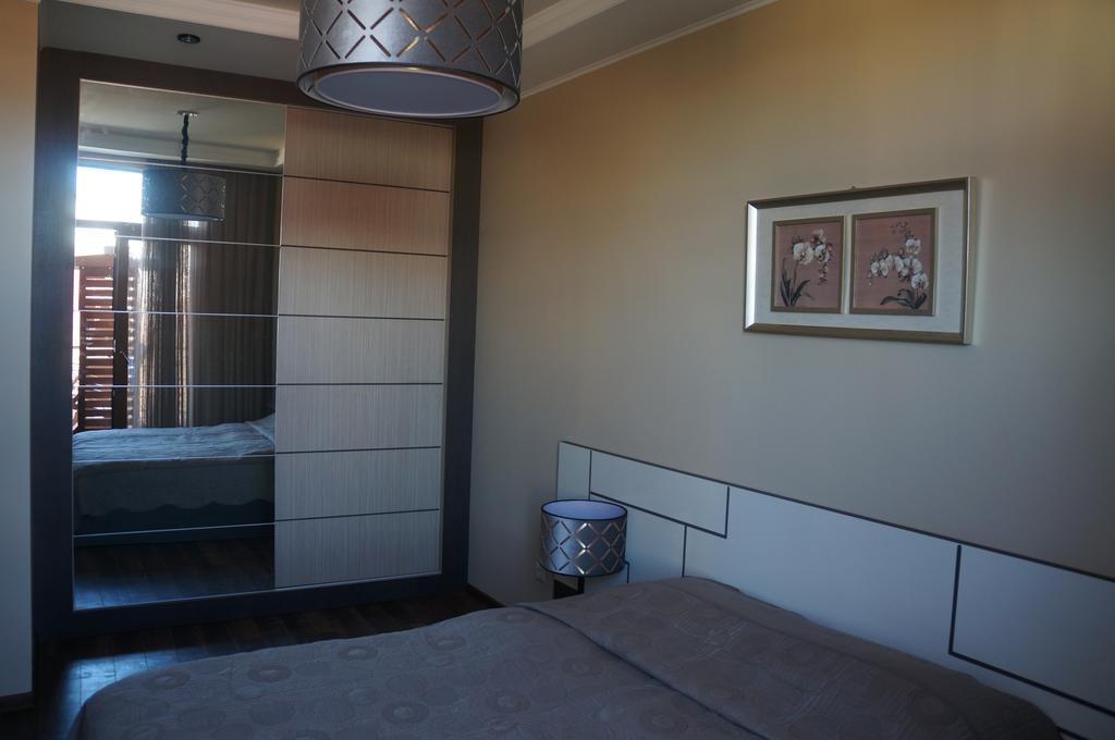 Apartment With Summer Terrace Batumi Zimmer foto